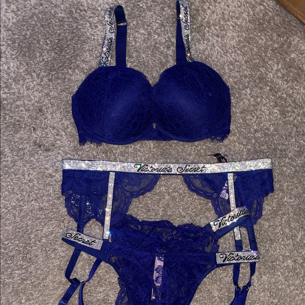 Victoria's Secret Deep Blue Lace Bra Set